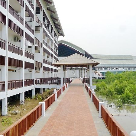 Pearl Laguna Resort Мйеик Екстериор снимка