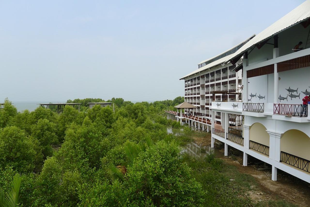 Pearl Laguna Resort Мйеик Екстериор снимка